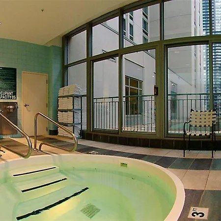 Hilton Garden Downtown/magnificent Mile Hotel 3*