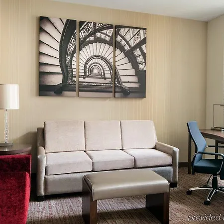 By Marriott Downtown/loop