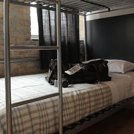 Urban Hostel *