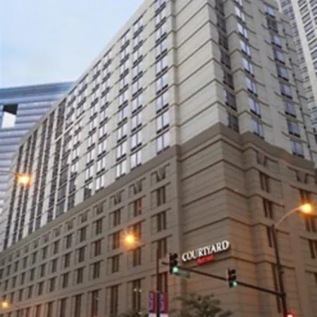 Courtyard By Marriott Downtown/river North Chicago