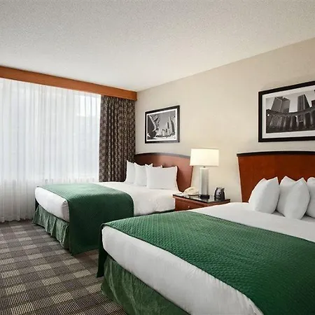 Hotel Embassy By Hilton Downtown Magnificent Mile Chicago