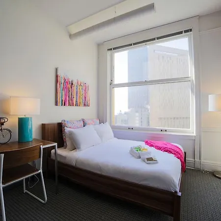 Apartment Two-bedroom On W Van Buren Street Apt 1104 *