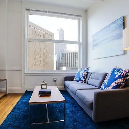 Apartment Two-bedroom On W Van Buren Street Apt 1104