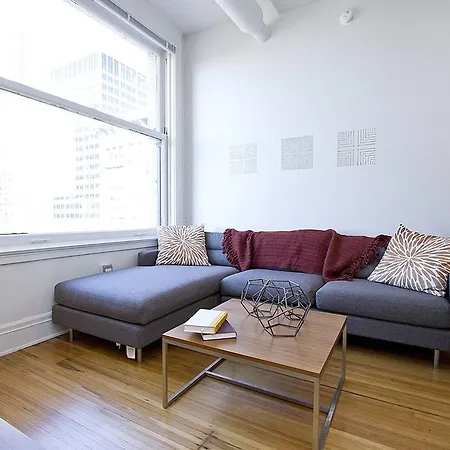 Two-bedroom On W Van Buren Street Apt 1304
