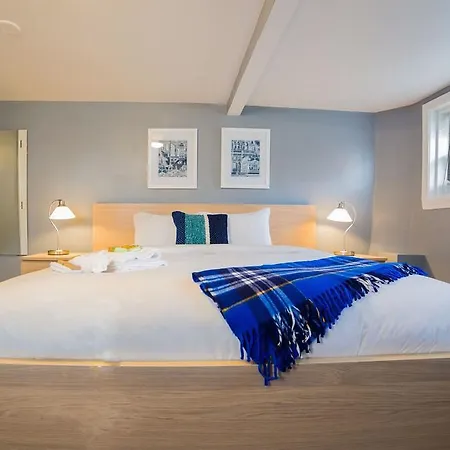 One-bedroom On W Palmer Street Apt L1