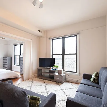 Three-bedroom On N Lincoln Avenue Apt 3e Chicago