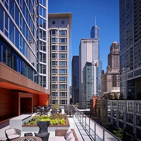 Global Luxury Suites At Block 37 * Chicago