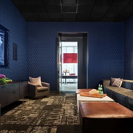 Global Luxury In Downtown Chicago