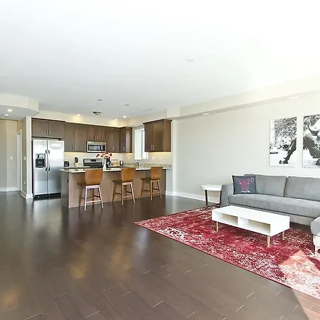 Apartment Two-bedroom On W Randolph Street Apt 6b