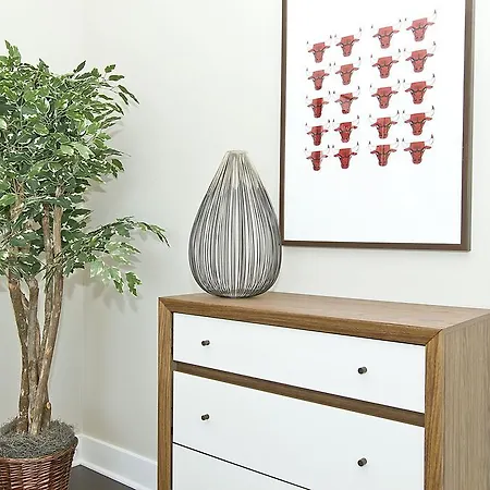 Two-bedroom On W Randolph Street Apt 6b Apartment