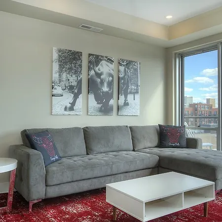 Two-bedroom On W Randolph Street Apt 6b