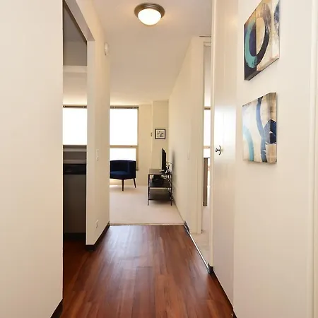 Modern West Loop Apartments Apartment