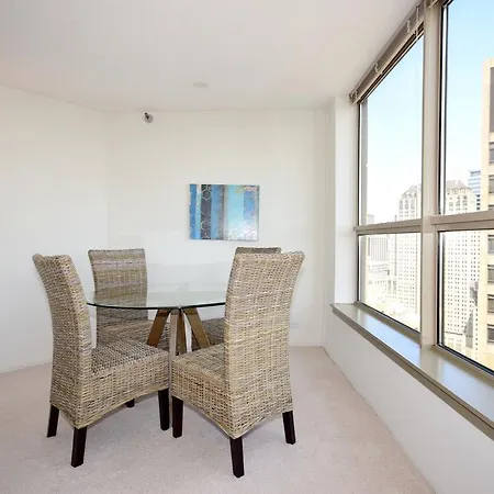 Modern West Loop Apartments *