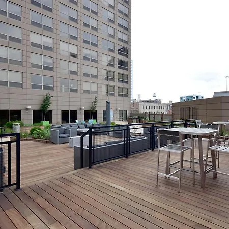 Modern West Loop Apartments *