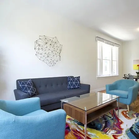Three-bedroom On W Division Street Apt 2f Chicago