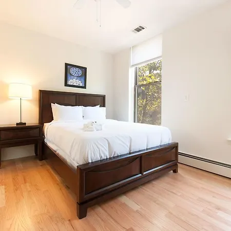 Apartment Two-bedroom On N Orchard Street Apt 2 *