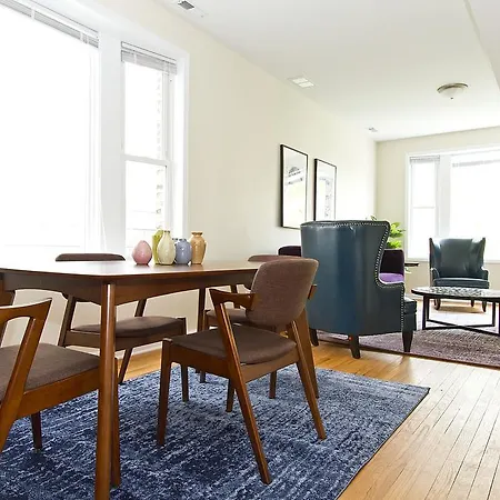 Apartment Two-bedroom On N Southport Avenue Apt 3b *