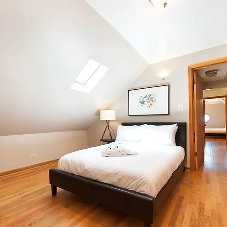 Apartment Five-bedroom On W Belmont Avenue Apt 3f Chicago