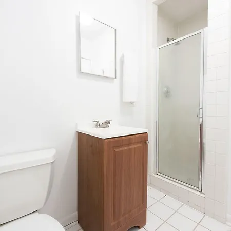 Three-bedroom On N Lincoln Avenue Apt 2f Chicago