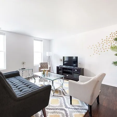 Three-bedroom On N Lincoln Avenue Apt 2f Chicago