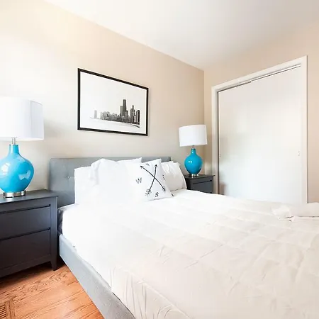 Apartment Two-bedroom On N Lincoln Avenue Apt 2r