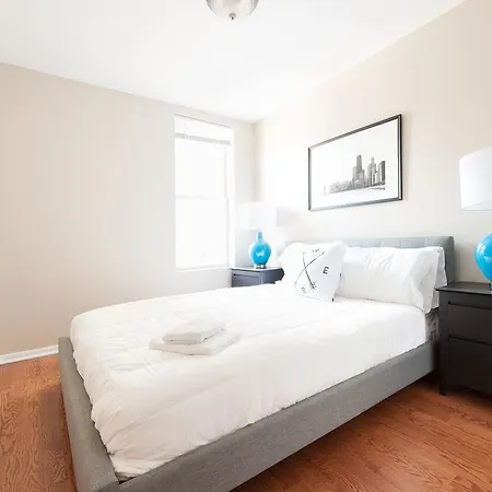 Two-bedroom On N Lincoln Avenue Apt 2r Apartment Chicago