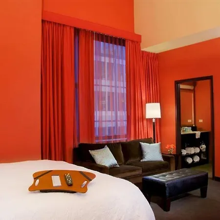 Hotel Hampton Majestic Theatre District 3*