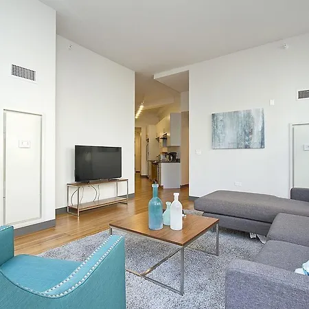 Three-bedroom On W Van Buren Street Apt 701 Apartment