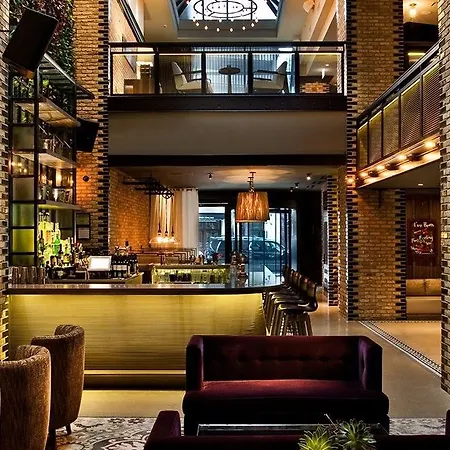Thompson Chicago, By Hyatt Chicago