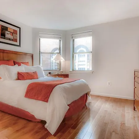 Global Luxury Suites At Riverwalk Chicago