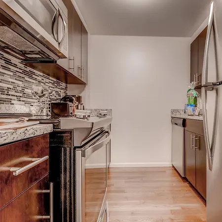 Global Luxury Suites At Riverwalk Apartment *