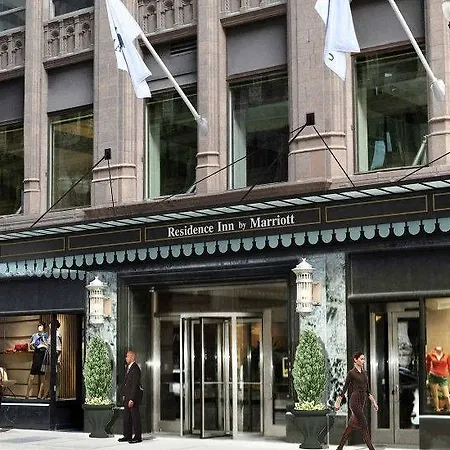 By Marriott Downtown/loop Hotel