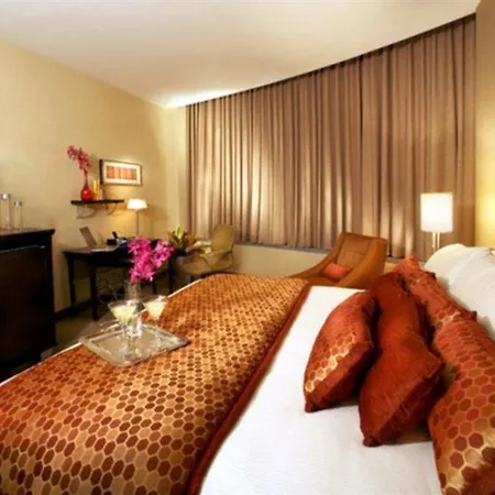 Kinzie Hotel