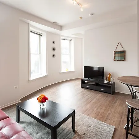 One-bedroom On E Roosevelt Road Apt 302