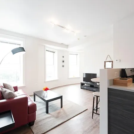 One-bedroom On E Roosevelt Road Apt 302 * Chicago
