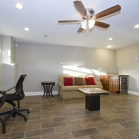Four-bedroom On S Oakley Boulevard * Chicago
