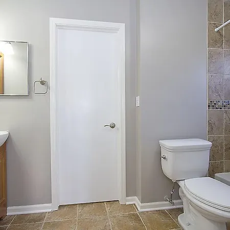 Four-bedroom On S Oakley Boulevard Chicago