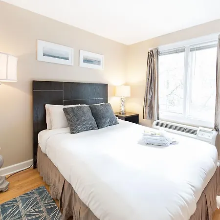 Studio On E Bellevue Place Apt 1a