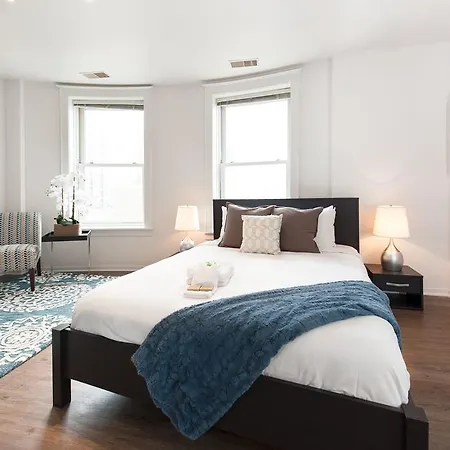 Studio On E Roosevelt Road Apt 705 * Chicago