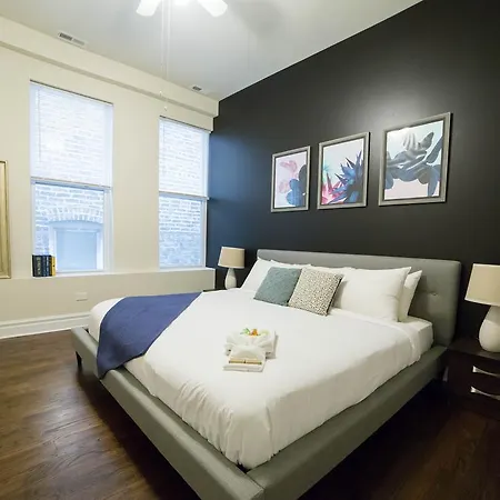 Sonder — N Halsted 3*