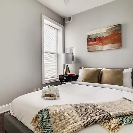 Sonder — Clark Street 3*