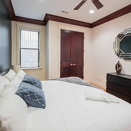 Aparthotel Sonder — Fullerton Chicago