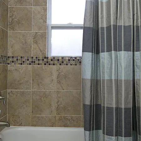 Four-bedroom On S Oakley Boulevard Chicago
