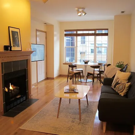 Ukrainian Village Apartment *