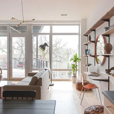 Two-bedroom On N Halsted Street Apt 304 Apartment Chicago