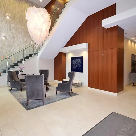 Modern River North *