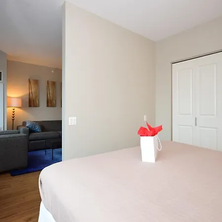 Apartment Modern River North *