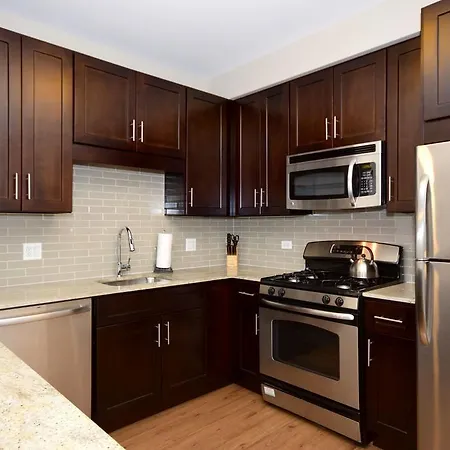 Apartment Modern River North