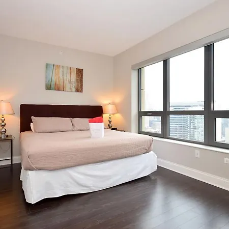 Apartment Modern River North Chicago