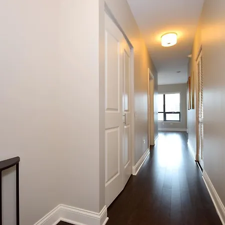 Modern River North Apartment *